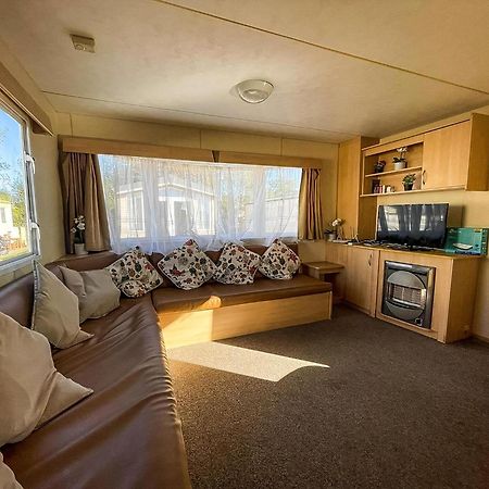 Lovely 8 Berth Caravan At St Osyth Beach Holiday Park Ref 28101G Clacton-on-Sea Luaran gambar